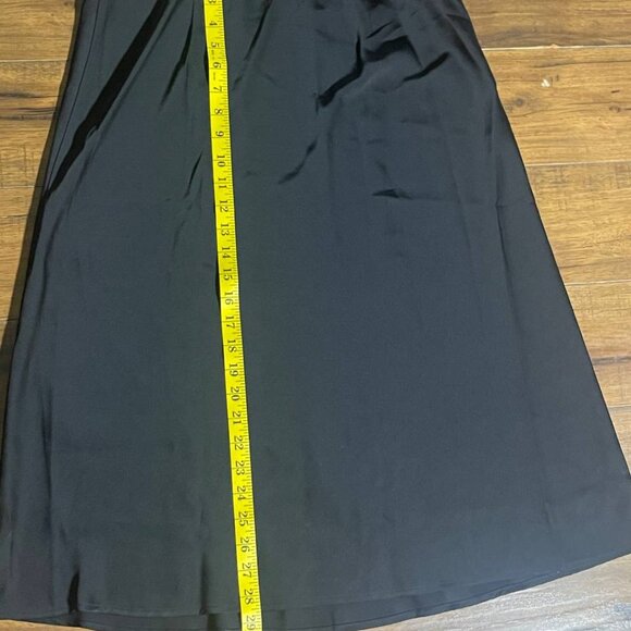 Women's Classic Black A-Line Midi Skirt High-Waisted Size M - Picture 5 of 7